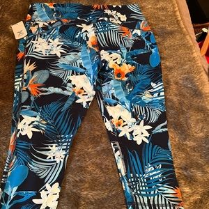 BN - Floral Capri Athletic Leggings